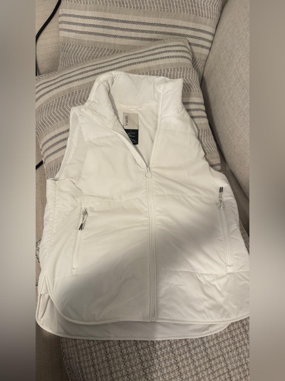 Vuori Cream/white Insulated Vest with Stand Collar - Picture 3 of 5